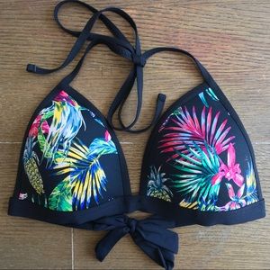 Black Tropical Bikini Top 🌴